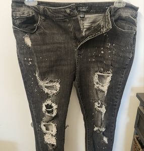 Judy Blue Black Distressed Jeans sz 31 (15)